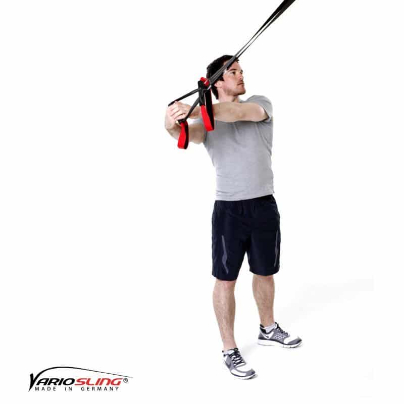 Sling-Trainer-Schulterübungen-Oberkörperrotation mit gestreckten Armen-02