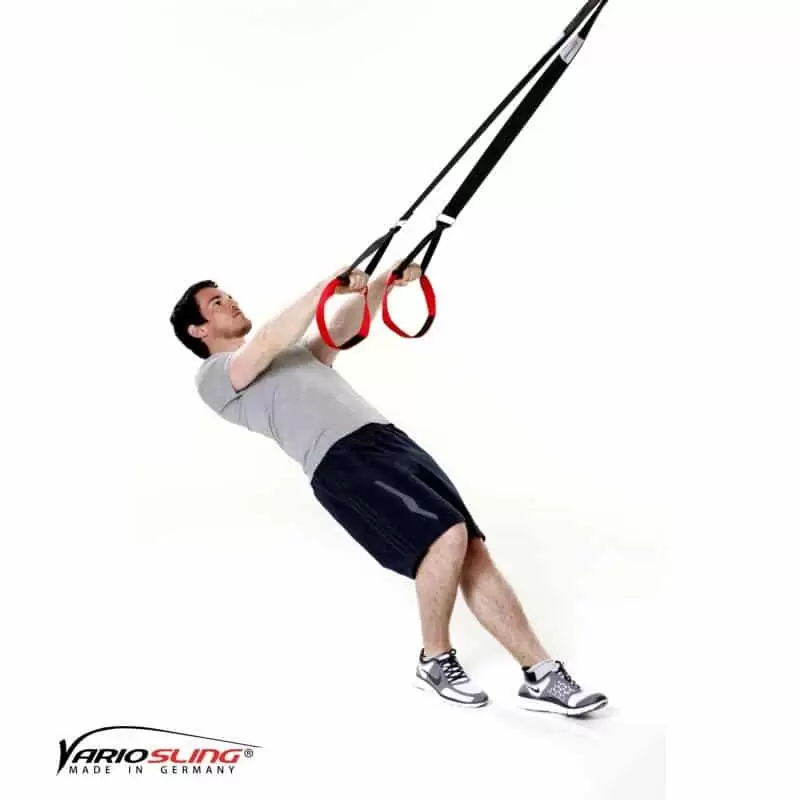 Sling-Trainer-Armübungen-Swim Pull mit versetzten Füßen-01