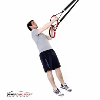 Sling-Trainer Rückentraining – Low-Row mit versetzten Griffen und Körperrotation